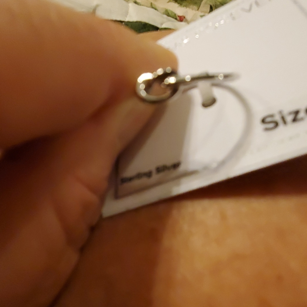 RING - Picture 3 of 4